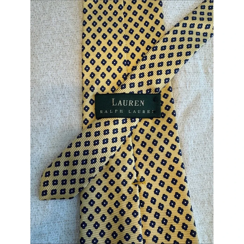 Lauren Ralph Lauren Mens Silk‎ Tie Gold Navy Blue Geometric Medallion USA Made